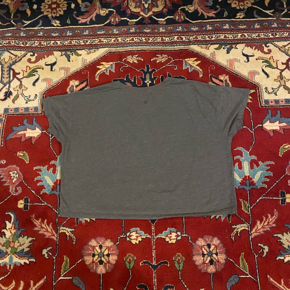 Lululemon Gray Crop Tip T-shirt